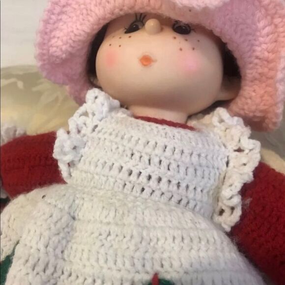 Vintage Crocheted Handmade Knitted Yarn Retro STRAWBERRY SHORTCAKE Doll - Picture 3 of 11